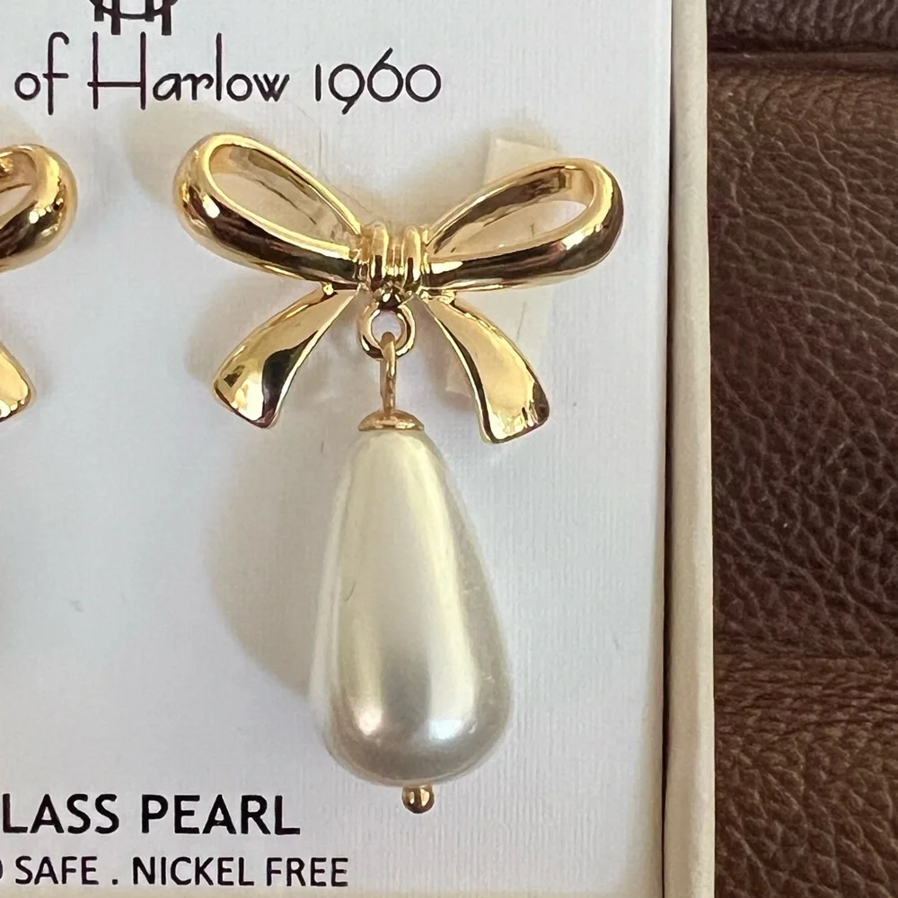*Sold House of Harlow 1960 Glass Pearl Dangle Drop Earrings with Gold Bow Detail - Picture 3 of 13